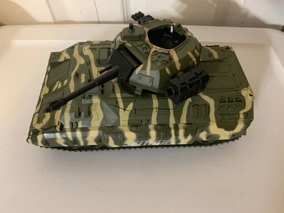 Rare Toys R Us True Heroes Sentinel 1 TANK ENGINE-GUNS no dart no figures no lid - Image 3 of 4