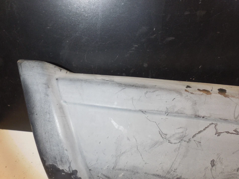 Borde de extensión de parachoques trasero izquierdo negro 55174927 para Jeep Cherokee Mopar 1996-01 Foto 4 de 4