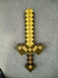 mattel minecraft transforming sword & pickaxe