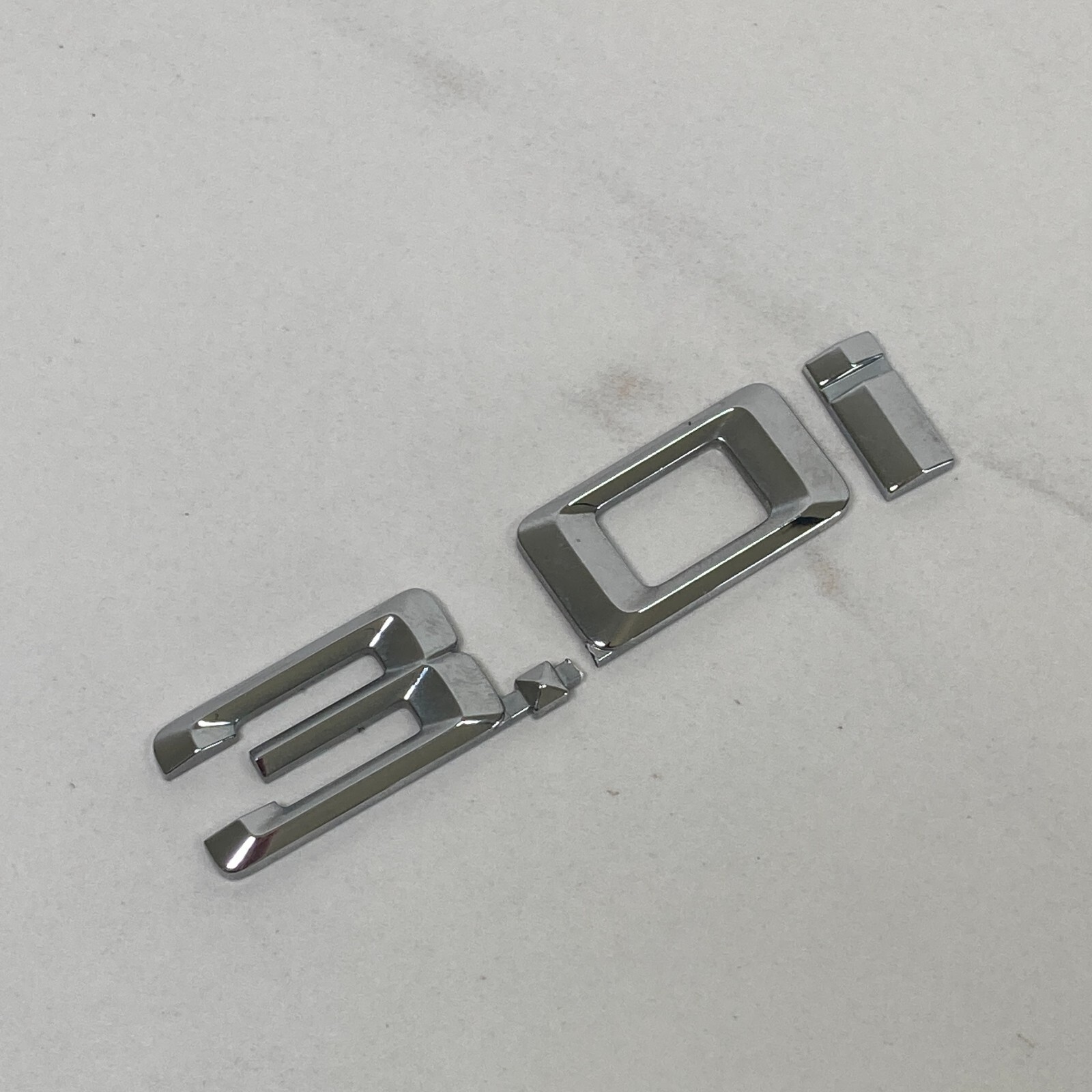 2004-2010 BMW X5 Front Passenger Side Fender Chrome Emblem Badge  