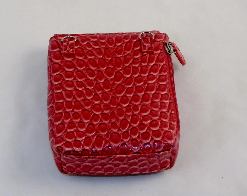 Cartera organizadora de medios Buxton para teléfono/iPod/cámara con correa ~ ROJA simulacro de vajilla Foto 3 de 4