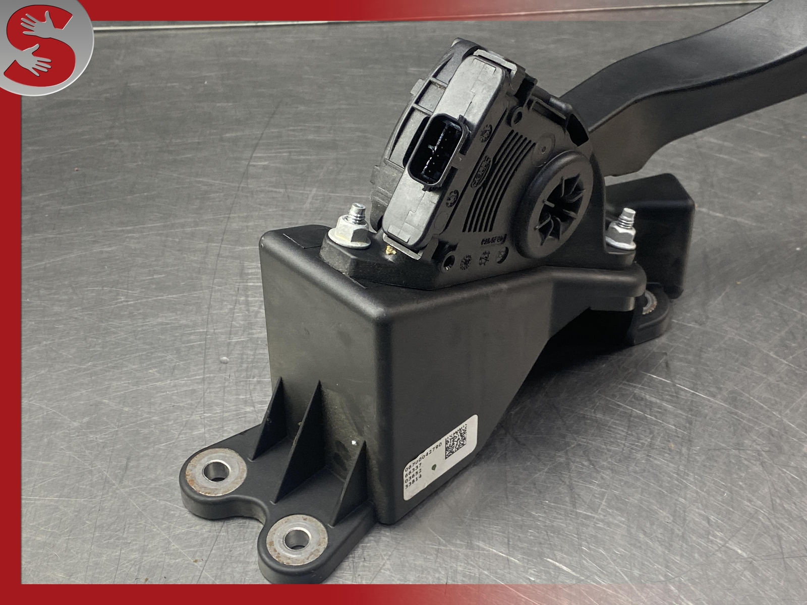 14-19 Maserati Ghibli M157 Speed Acceleration Pedal w/ Pad 04861714AE OEM
