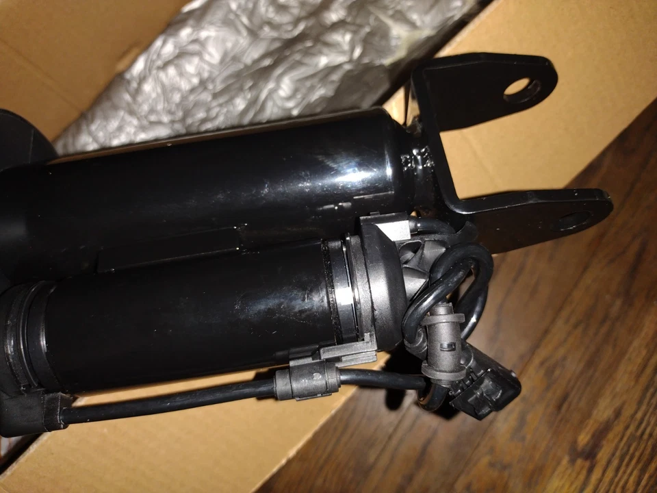 Suspensión neumática delantera mercedes-benz e550, s550, cls 550 (par) Foto 3 de 4