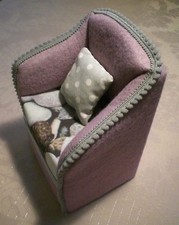 Sessel für Barbie 30cm Modepuppe Filz Stoff Borte Kissen UNIKAT