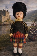 VTG Scottish Guard Hard Plastic Souvenir Doll Kilt Sleepy Eye 7"t