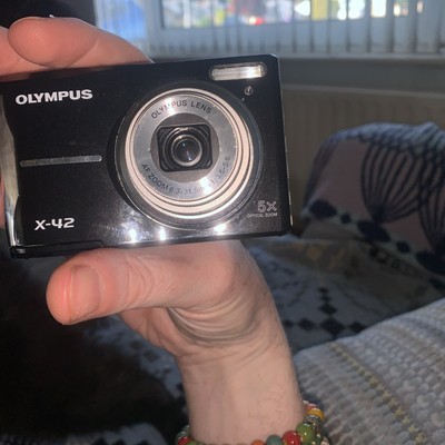 Olympus X-42 (FE-46) Digital Camera Black 12.0MP 5x Optical Zoom