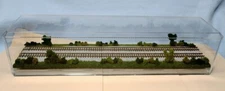 N SCALE 16" DOUBLE-TRACK DISPLAY CASE -"SUMMER SCENE" FOR ANY N SCALE TRAINS