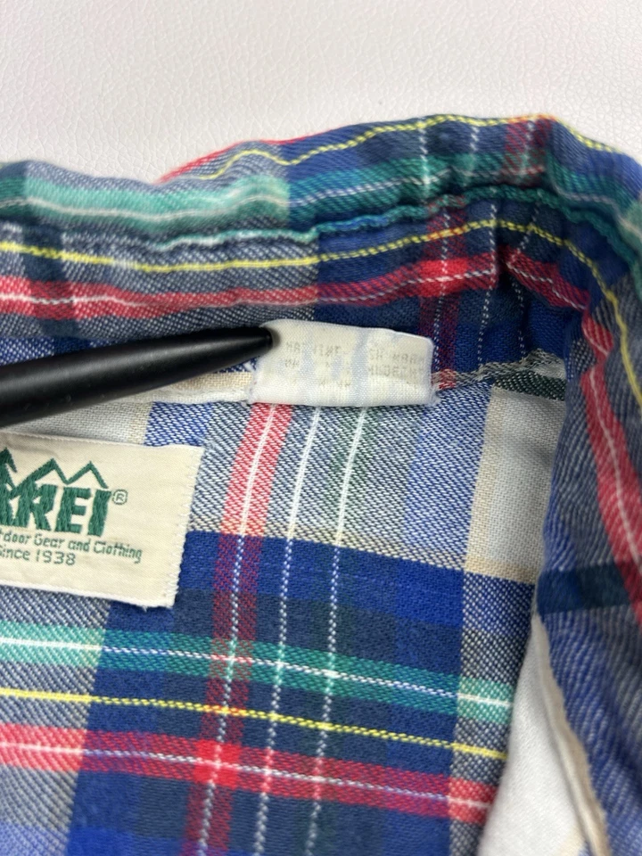 Camisa REI Para Hombre Mediana Azul Blanco A Cuadros Abotonada Manga Larga Exterior Informal Foto 3 de 4