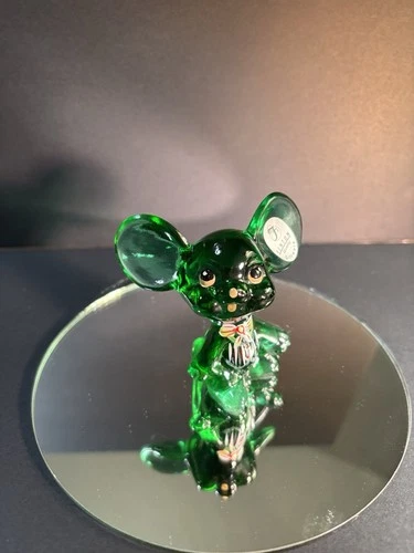 FENTON GLASS 2008 EMERALD GREEN HAND PAINTED HOLIDAY CHUMS MOUSE.