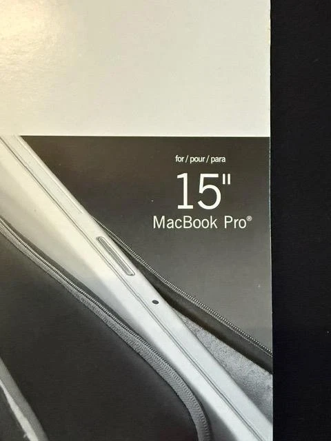 Case Logic PAS215 15" MacBook Pro Laptop Sleeve Zippered Case (15 in) Black - Image 2 of 4