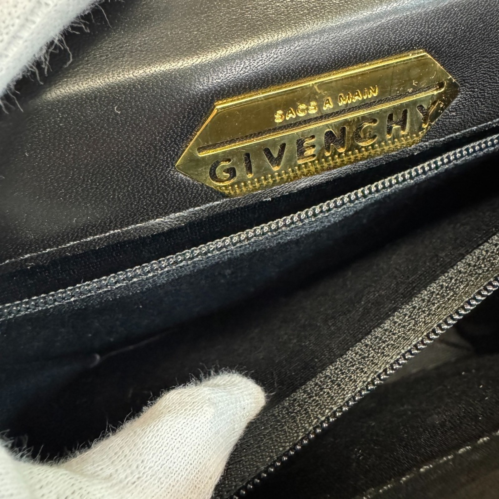 GIVENCHY Button Handbag Black Women's GZl1f7vr thumbnail 13