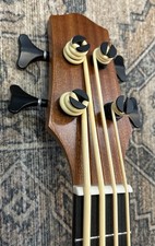 U-Bass Bass Ukulele - Acoustic Electric