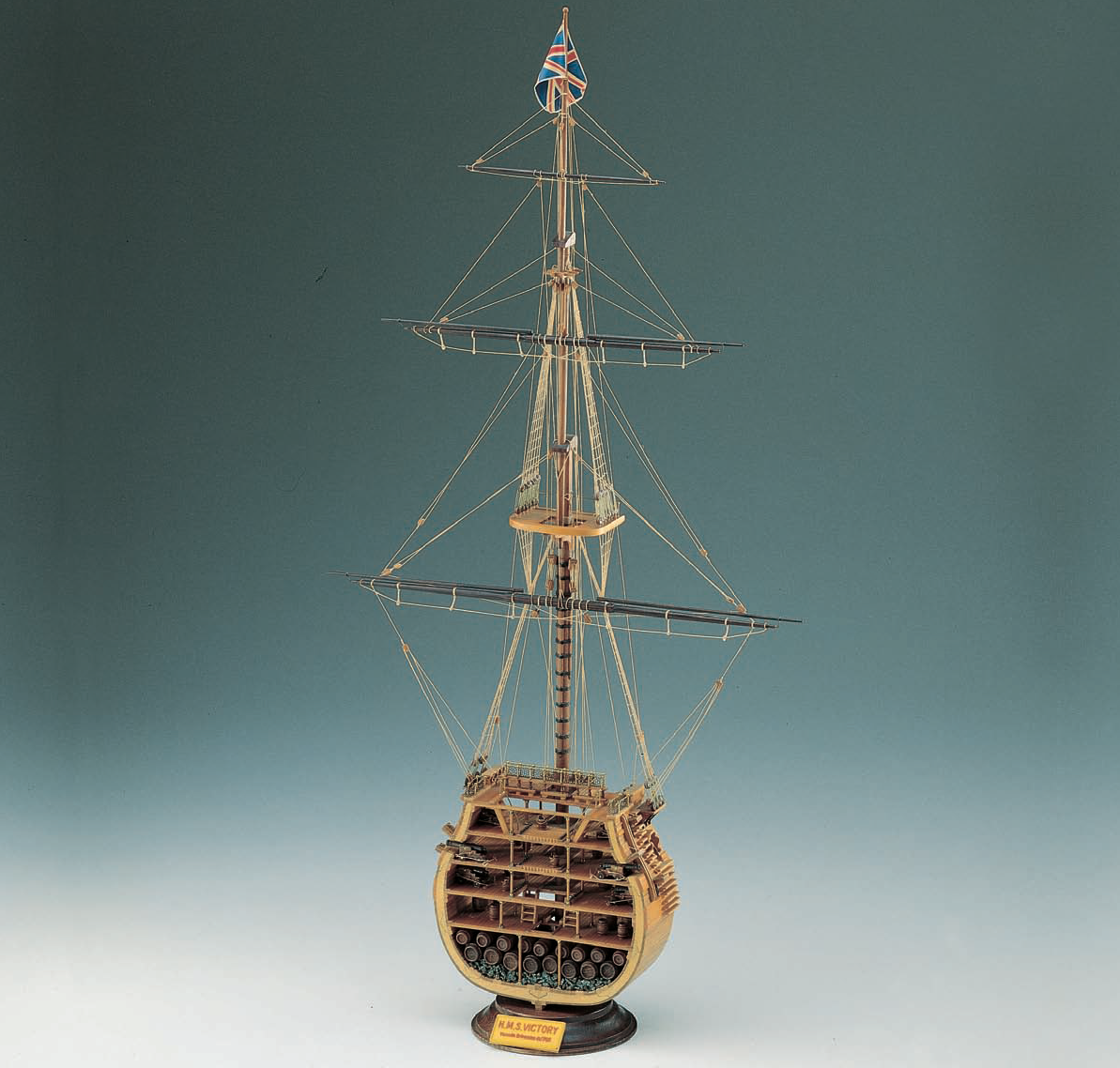 帆船模型 イタリア製(H.M.S. Victory 1/98縮尺) 帆船模型 H.M.S