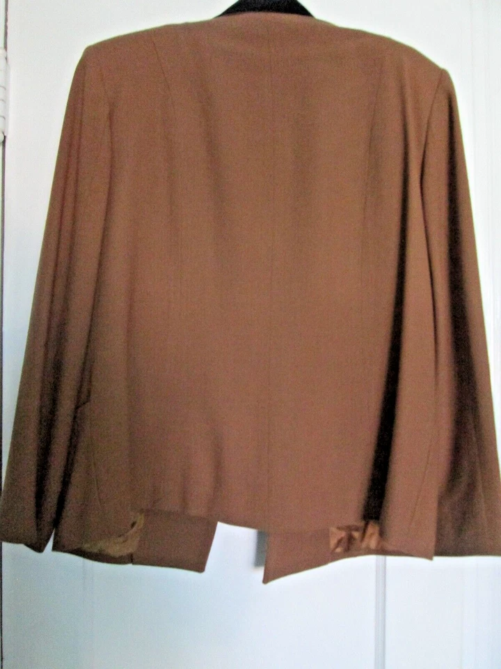 Traje de colección años 80 Old Money $ Power carrera 16W 100% lana terciopelo cuello Alfred Dunner Foto 4 de 4