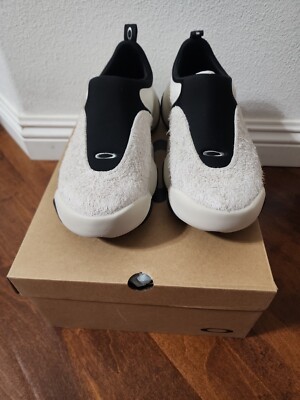 Oakley x Brain Dead Factory Team Flesh Milk / Black Men's Size 9.5