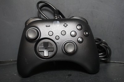 (RI4) Hori NSW-001 Wired Game Controller for Nintendo Switch USB