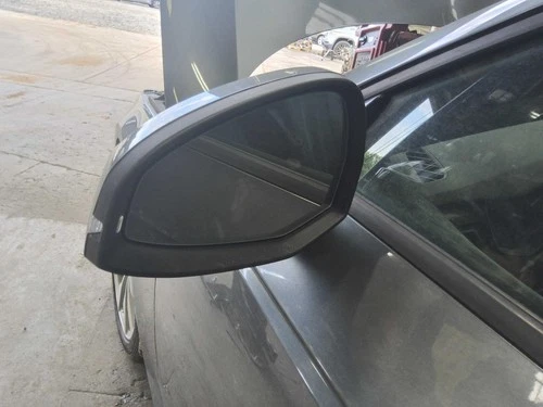Used Left Door Mirror fits: 2017 Audi A4 power painted finish manual folding w/m
