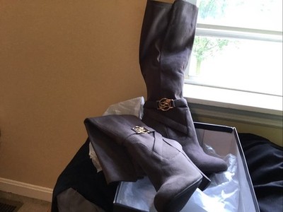 NEW BEBE SIZE 9 BARYA LOGO BOOTS Fashionable & Elegant!!