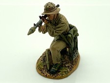 FIRST LEGION TOY SOLDIERS VIETNAM NVA KNEELING WITH RPG-2 VN015 UNBOXED