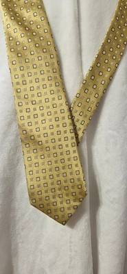 Eagle Men's Gold 100% Silk Geometric Pattern Necktie