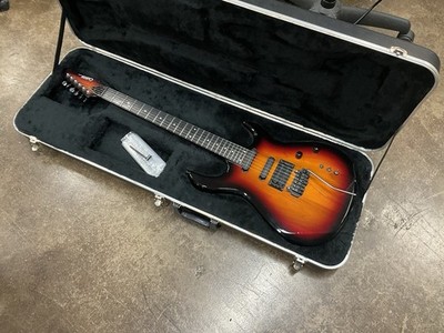 CARVIN DC135 made in USA 1995 HSS configuration electric guitar v