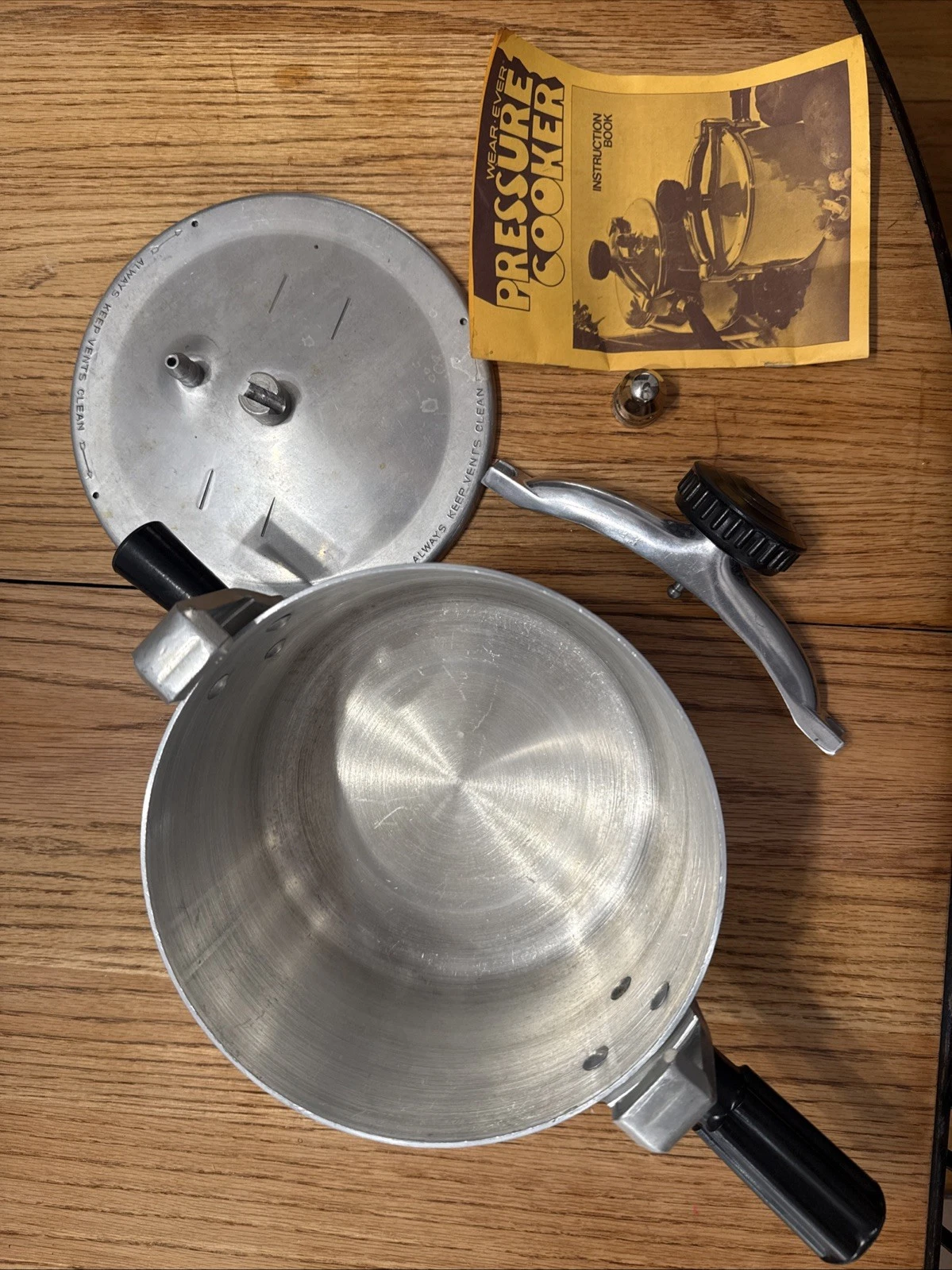 Wear-Ever NO. 90004 4-Quart Aluminum Pressure Cooker - Complete Set w/ Manual