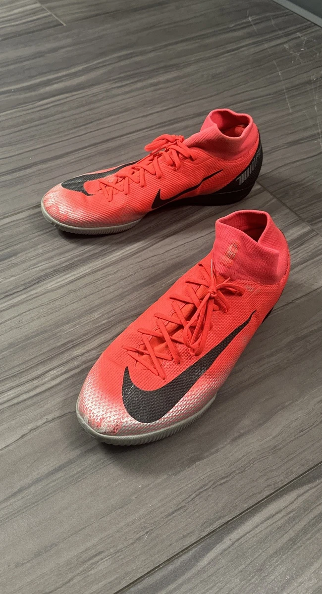 Preços baixos em Nike Mercurial SuperflyX 6 Academy CR7 IC Bright
