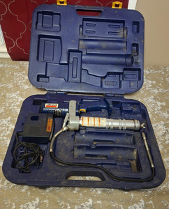 Lincoln Powerluber Grease Gun Model 1200 w/ Charger & Case *READ No Battery*