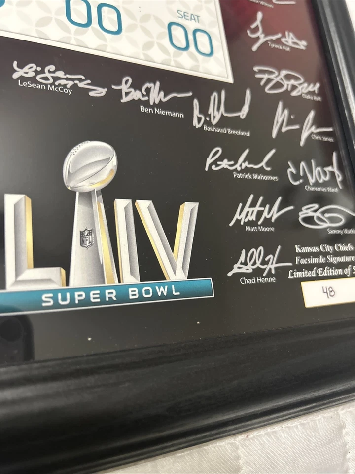 Kansas City Chiefs 12"" x 20"" Super Bowl LIV Champions Banner Raising #48 Foto 4 de 4