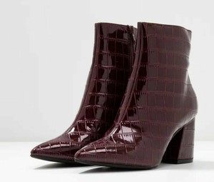 red croc ankle boots