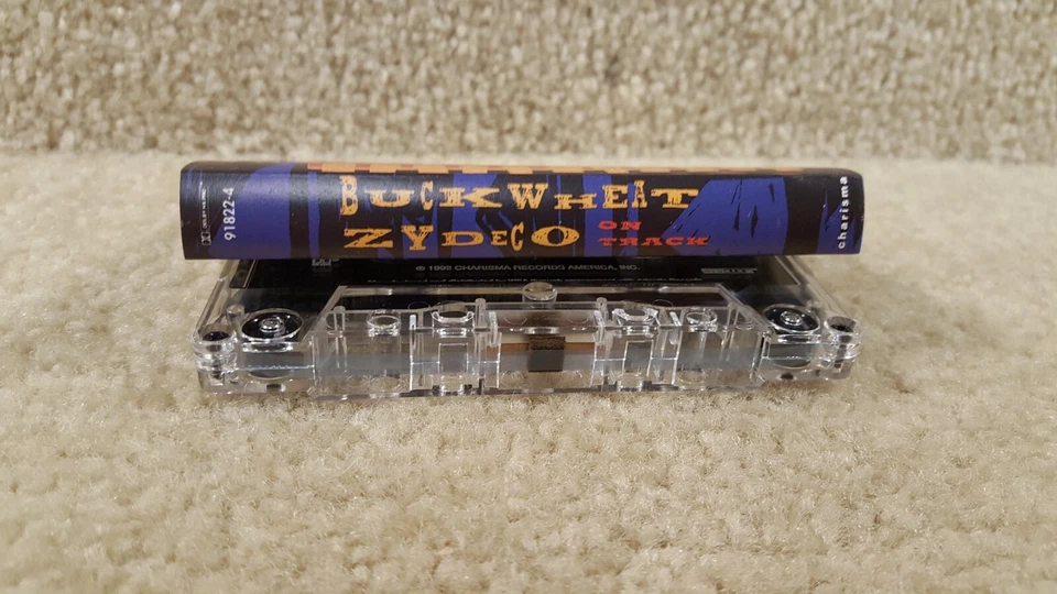 Vintage 1992 Cassette Tape Buckwheat Zydeco On Track Charisma Records Foto 3 de 4