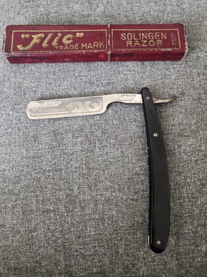 Vintage Straight Razor Flic Trade  Mark Solinger Razor Made In Germany 