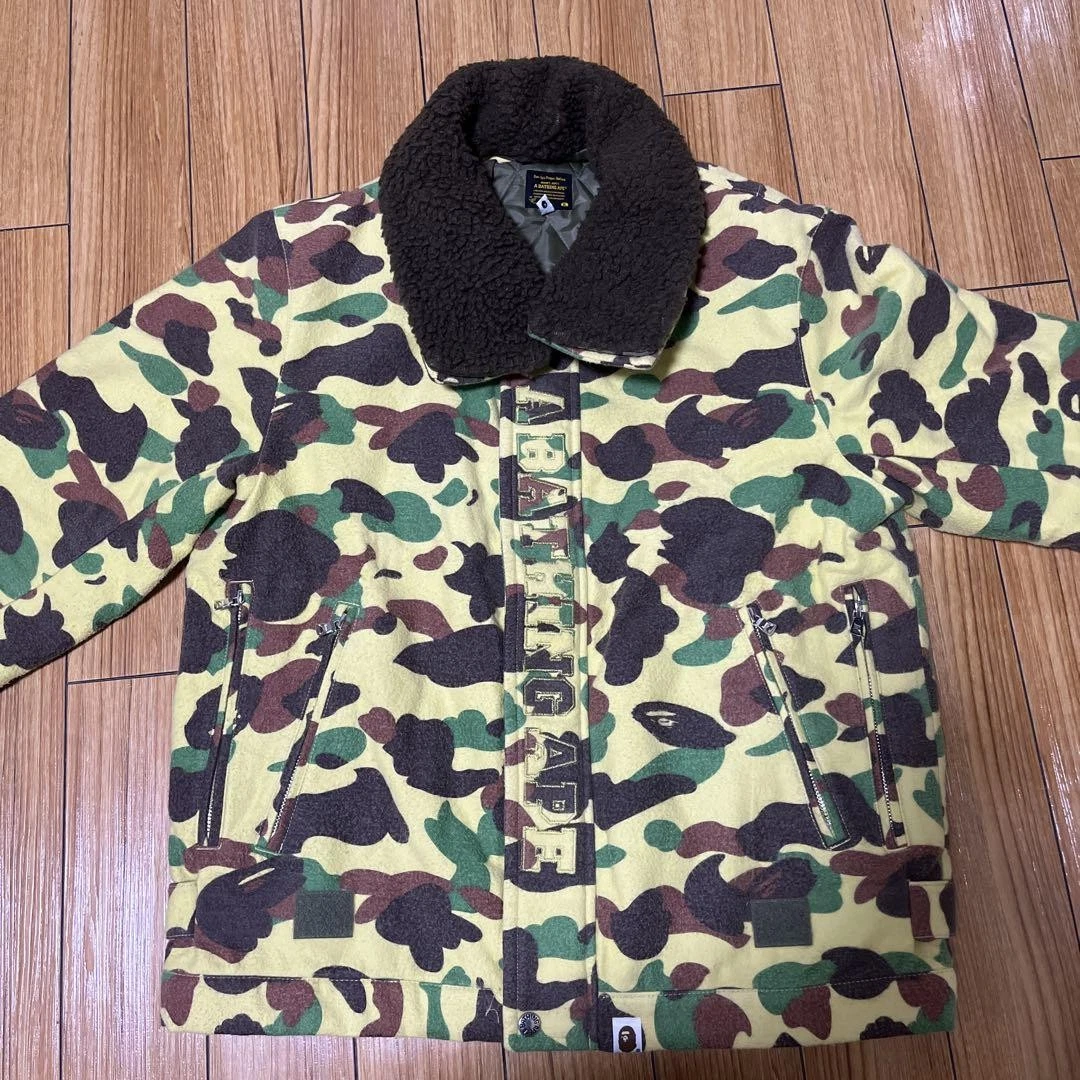 A BATHING APE (BAPE) Giacca pile mimetica Bape UOMO JP taglia Large usata in ottime condizioni