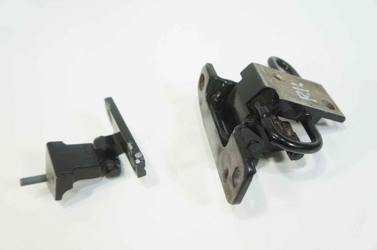 06-12 Bentley Flying Spur Rear Right Passenger Upper Lower Door Hinge Set Pair