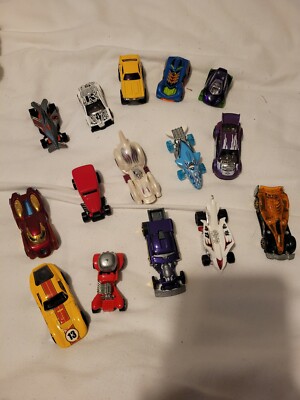 Hot Wheels Autokonvolut weltweit Porto super Zustand