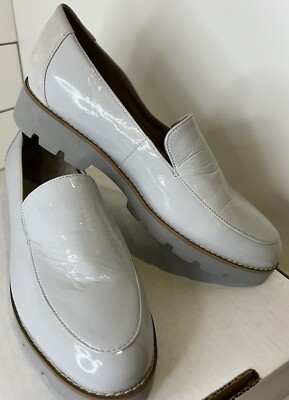 Vionic Kensley Silver Gray Patent Leather Slip On Loafer Women s Size 9.5 VGUC