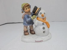 2002 Hummel Monthly Figurine January Crowning Touch Girl w Snowman BH 82/2/0