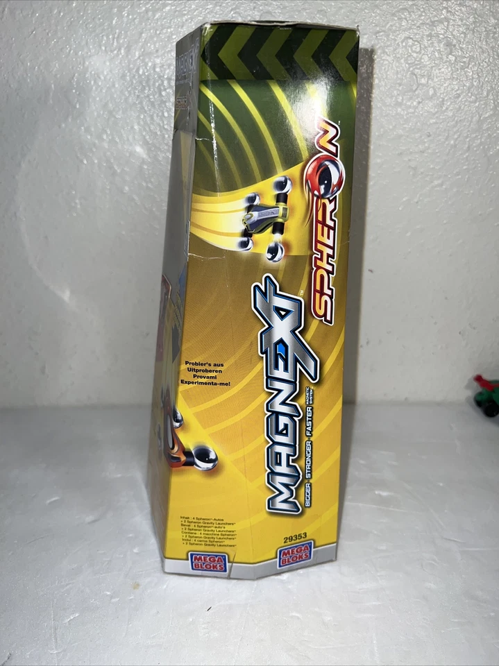 NEW MAGNEXT Spheron Magnetic 4 Cars 2 Gravity Launchers Racing Race Error Box ?? - Image 2 of 4