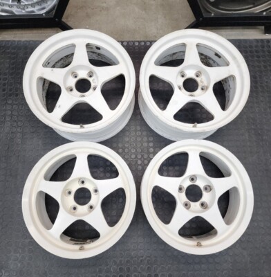 Desmond Regamaster EVO 16x7.0 +35 & 17x8.0J +35, 5x114.3 White Set
