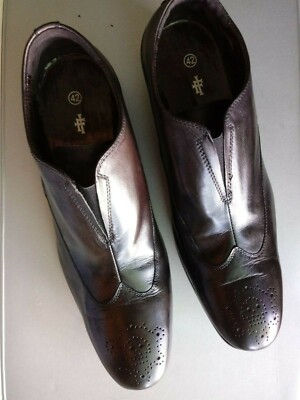 Black men’s slip on shoes. Size 9M. Very lightly used. s-l400.jpg main image 2