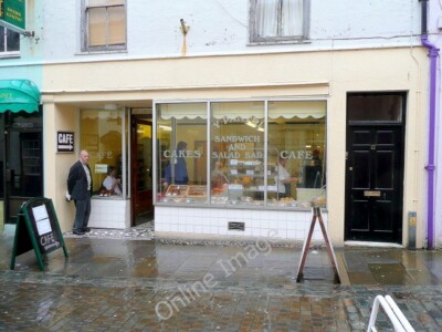 Foto 6x4 Warten auf den Regen, um Caernarfon aufzuhalten I don't know if th c2009