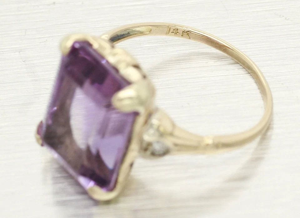 Anillo de cóctel vintage pequeño de amatista de 3,5 quilates y diamantes de 0,04 quilates - oro amarillo de 14 k Foto 3 de 4