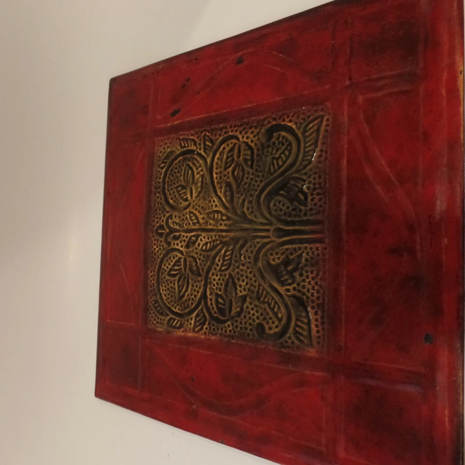 Imitación Estilo Vintage Martillado Techo Laño Metal Azulejo Pared Cuadrado Colgante Decoración Rojo 12" Foto 3 de 4