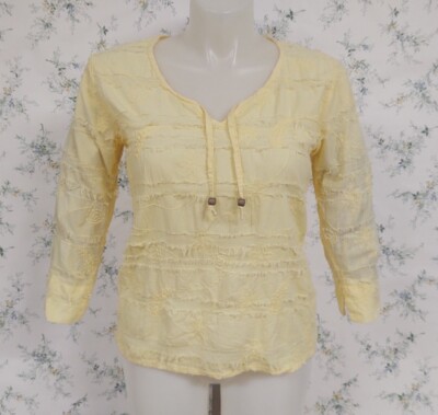 LuLu-B Large Pre-Shrunk Cotton Pull Over Top V-Neck Frayed Floral Stitching  