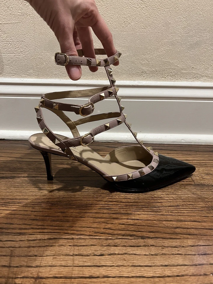 Zapatos de salón Valentino Garavani Rockstud enjaulados negros/poudre 65 mm talla 41 Foto 2 de 4