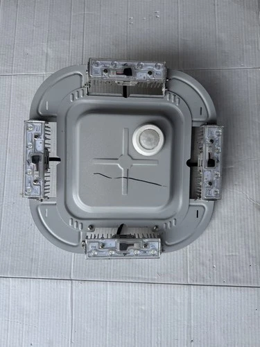 Cooper Lighting QDCAST1A LED Parking Garage/Canopy Luminaire 120-277V 60Hz USED