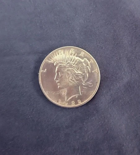 1922 Peace Silver Dollar - Uncirculated from roll - Philadelphia
