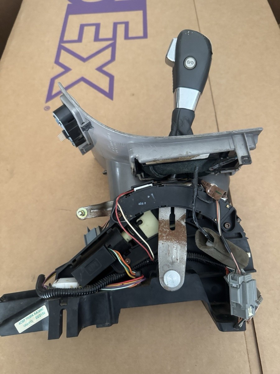03-04 Lincoln Aviator at Floor Shifter Gear Selector