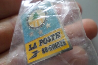 Pin S Brosche Badge LA POSTE 88 DINOZE rund EPINAL ptt Postbote