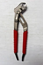 Milwaukee Hex Jaw 8" Comfort Grip V-Jaw Pliers 48-22-6208